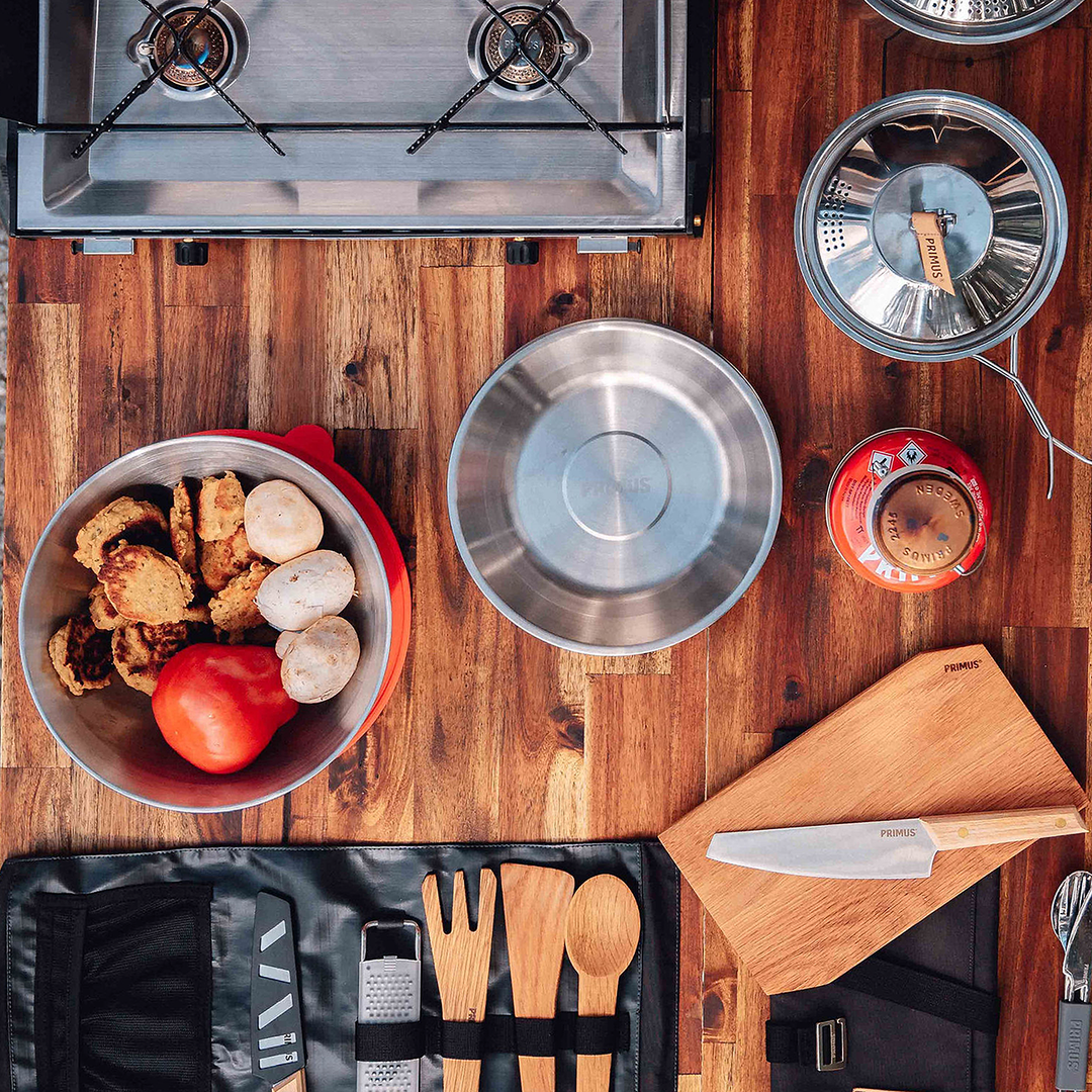 P740820_serving- P740820_serving-